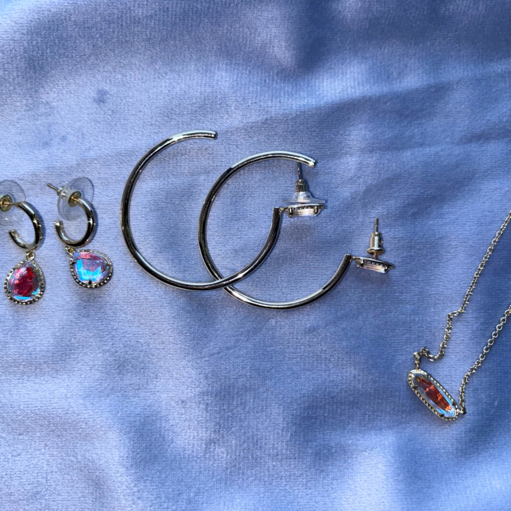 Kendra Scott Silver Hoop Earrings with Pink Iridescent Teardrops